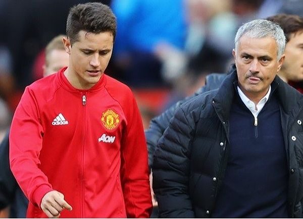 Ander Herrera lên tiếng bảo vệ ông thầy Mourinho
