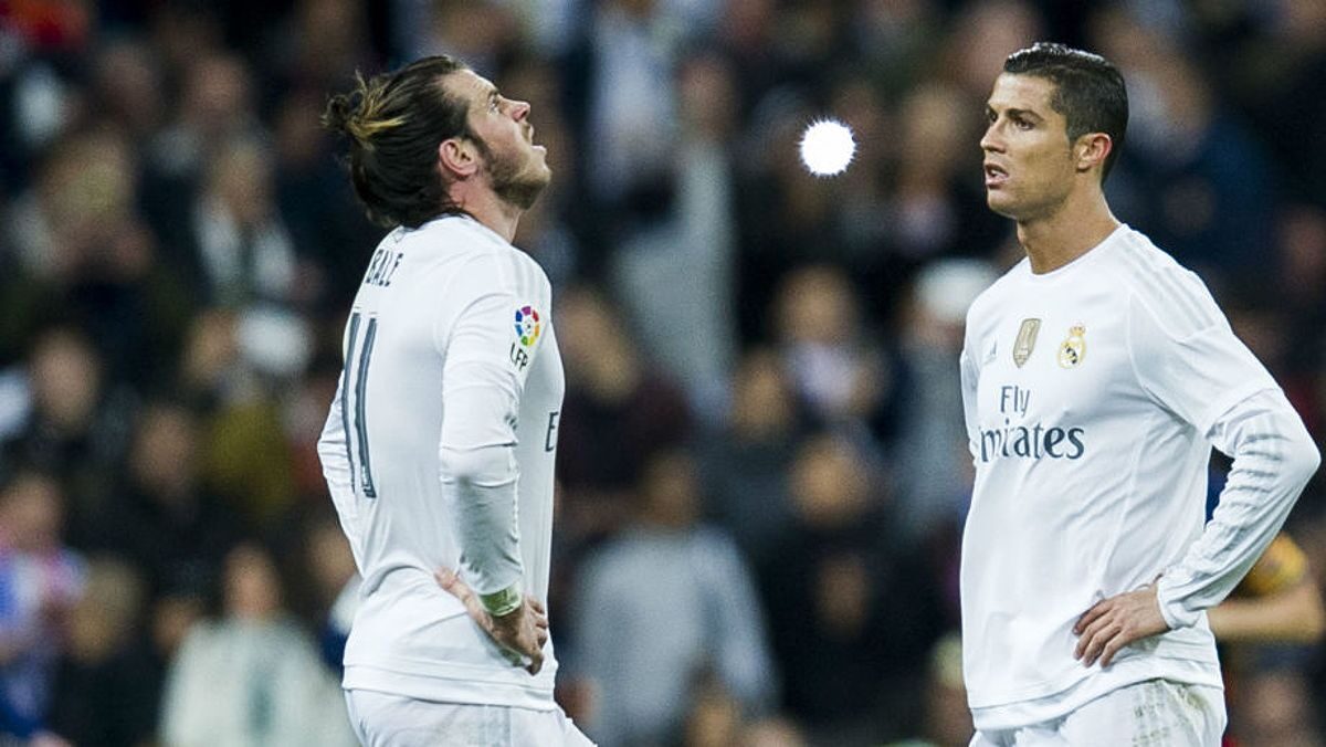 Bale (trái) và Ronaldo khi còn thi đấu cho Real