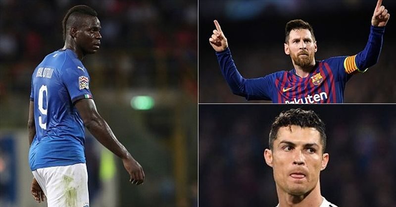 Balotelli cười nhạo vào Ronaldo