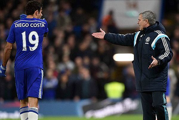 Cổ động viên không hài lòng với phong độ của Chelsea