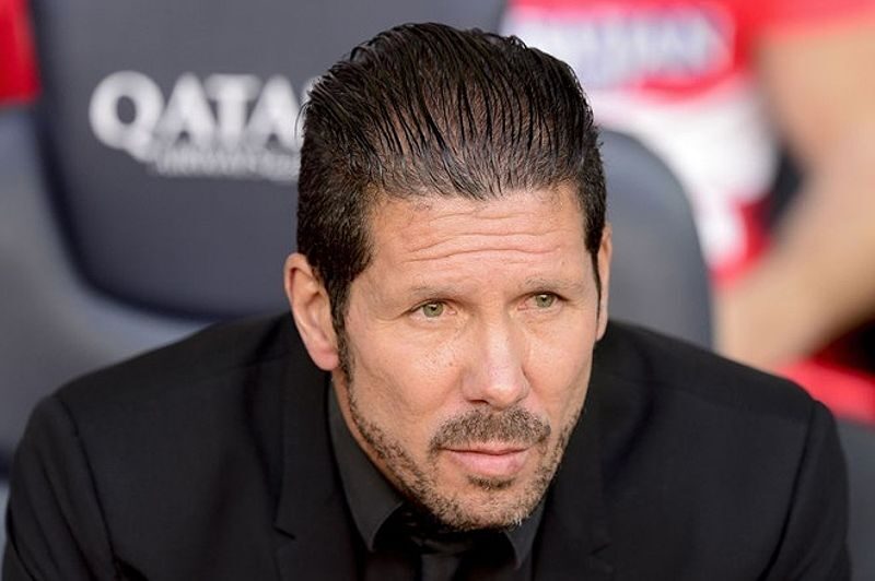 Diego Simeone lựa chọn giữa Ronaldo và Messi ảnh 1