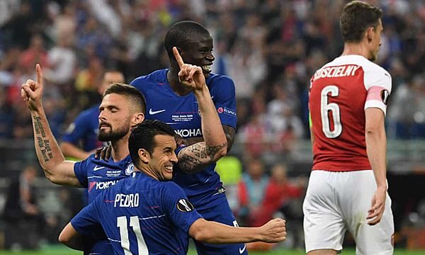 Giroud trở thành cầu thủ đầu tiên ghi 11 bàn cho một CLB Anh ở châu Âu