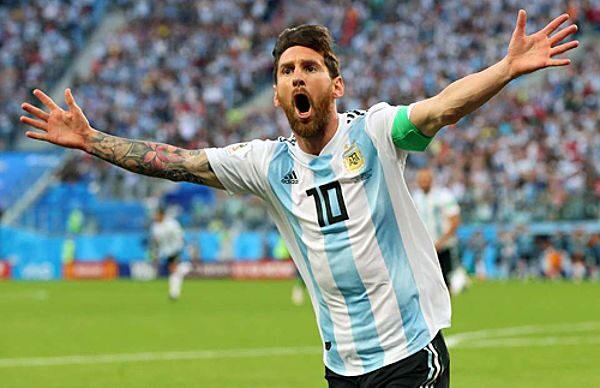 Messi đang trên đường phá các kỷ lục của Argentina nhưng danh hiệu vẫn ngoảnh mặt.