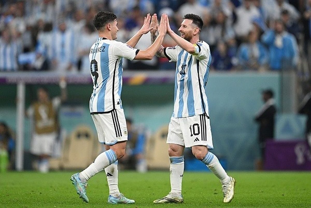 Messi được đồng đội đặt biệt danh Quái vật của Argentina - 2