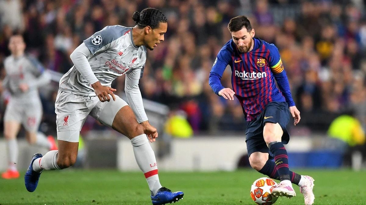 Messi từng có kinh nghiệm khi đối đầu với trung vệ người Hà Lan. Ảnh: GETTY.