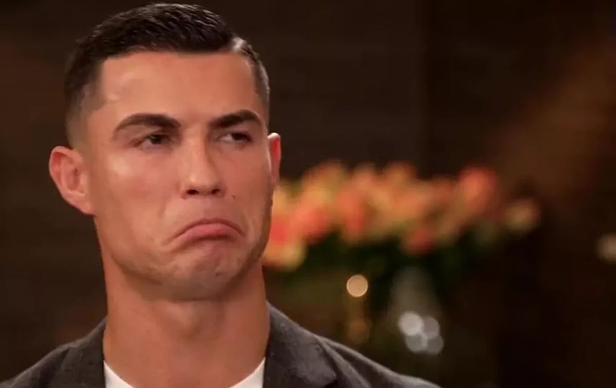 Ronaldo mỉa mai Rooney ghen tỵ với anh.