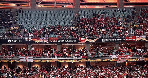 Với khán đài có nhiều ghế trống ở trận chung kết Europa League, UEFA bị chỉ trích